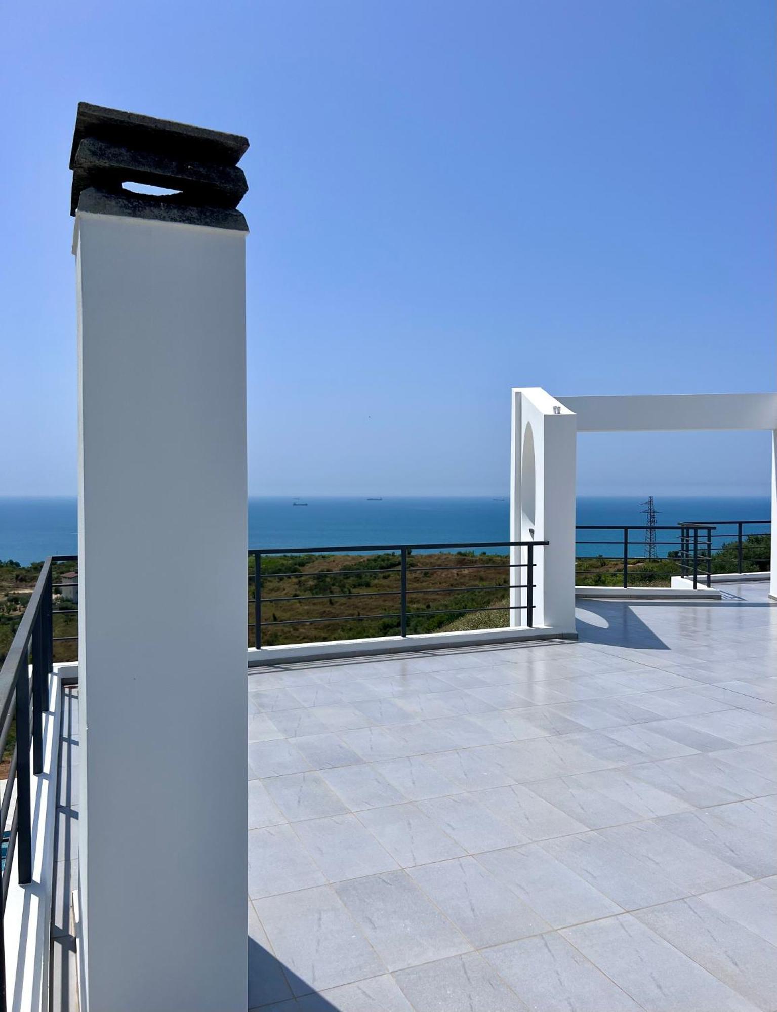 Villa Esmi Durres Kryemëdhenji Exterior photo
