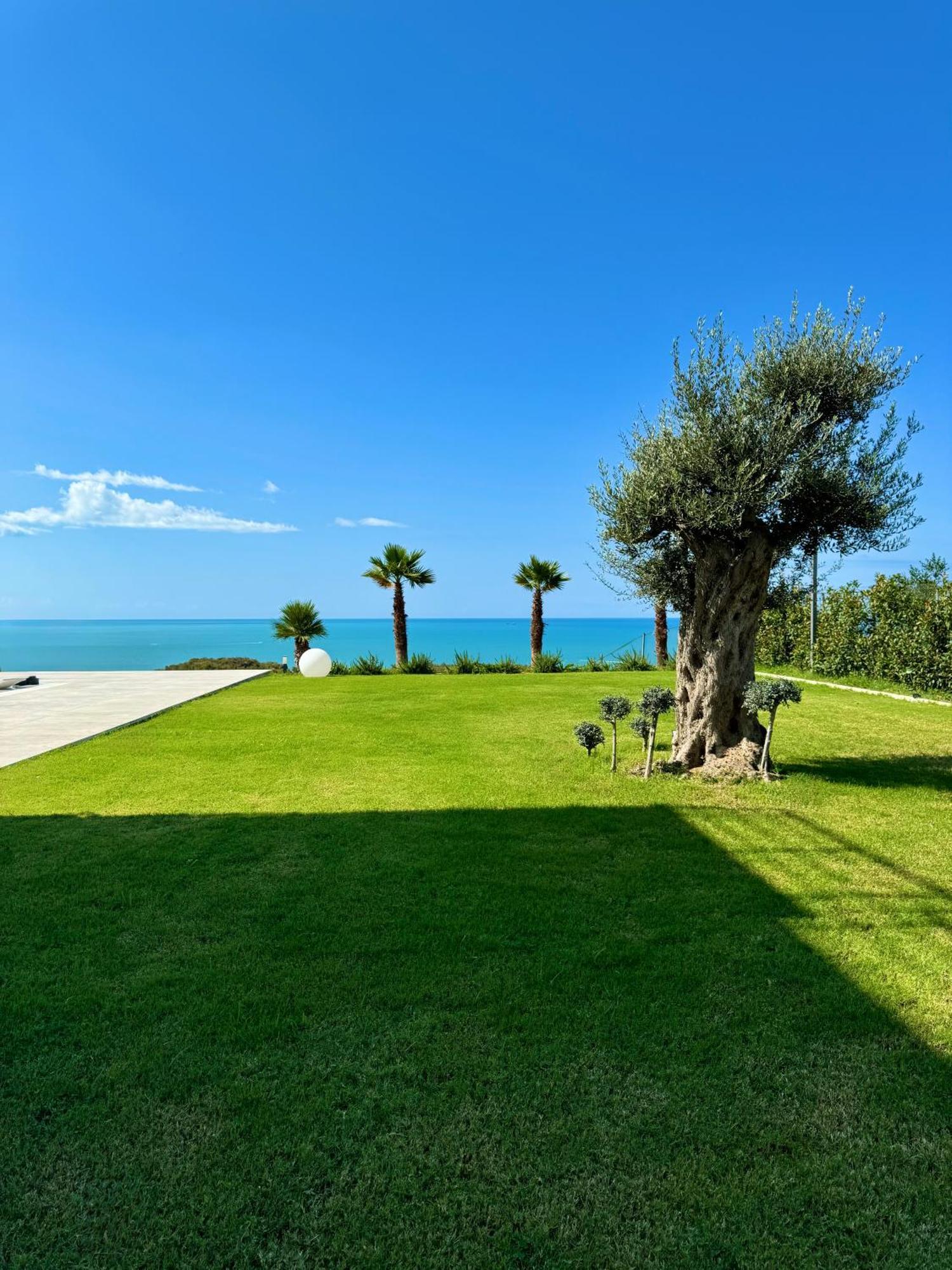 Villa Esmi Durres Kryemëdhenji Exterior photo